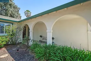 2259 Shasta Ct, Martinez, CA 94553 - Photo 4