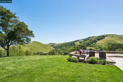 1933 Joseph Dr, Moraga, CA 94556 - Photo 68
