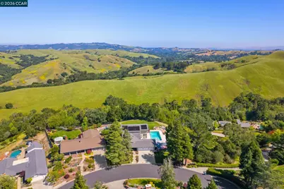 1933 Joseph Dr, Moraga, CA 94556 - Photo 1