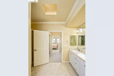 1400 Pinnacle Ct #401, Richmond, CA 94801 - Photo 30