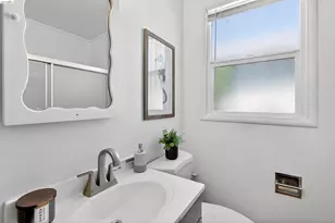 1137 Seminary Ave, Oakland, CA 94621 - Photo 10