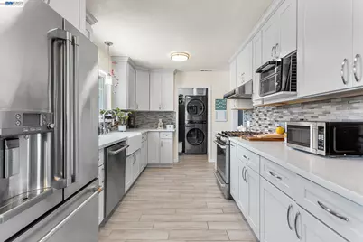 381 Lexington Ave, San Leandro, CA 94577 - Photo 20