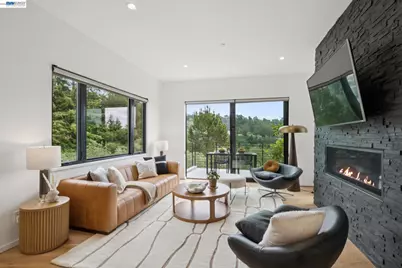 6874 Buckingham Boulevard, Berkeley, CA 94705 - Photo 24