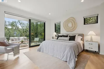 6874 Buckingham Boulevard, Berkeley, CA 94705 - Photo 32