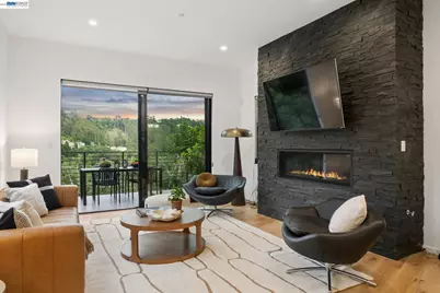6874 Buckingham Boulevard, Berkeley, CA 94705 - Photo 8