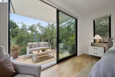 6874 Buckingham Boulevard, Berkeley, CA 94705 - Photo 34