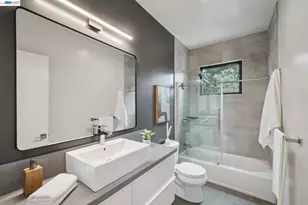 6874 Buckingham Blvd, Berkeley, CA 94705 - Photo 40
