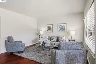 330 Tampa Ct, Foster City, CA 94404 - Photo 10