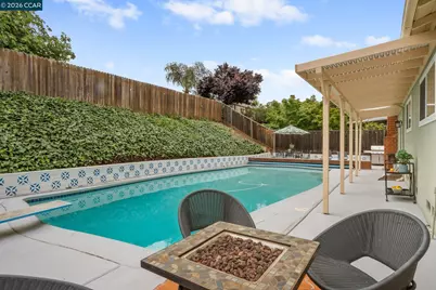 1948 Rainier Dr, Martinez, CA 94553 - Photo 32