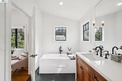 82 Montell Street, Oakland, CA 94611 - Photo 20