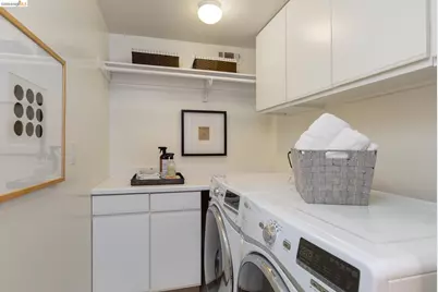 45 Schooner Hl, Oakland, CA 94618 - Photo 38