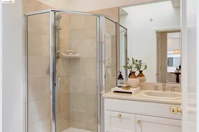 45 Schooner Hl, Oakland, CA 94618 - Photo 28