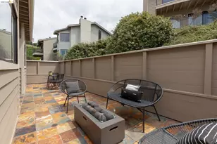 45 Schooner Hill, Oakland, CA 94618 - Photo 22
