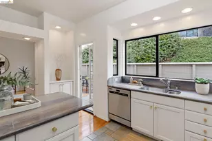 45 Schooner Hill, Oakland, CA 94618 - Photo 24