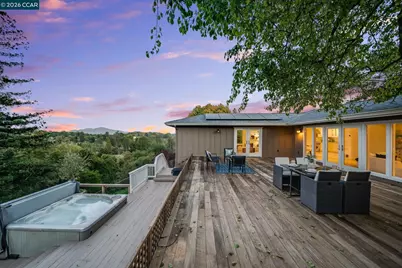 102 Hillcrest Dr, Orinda, CA 94563 - Photo 36