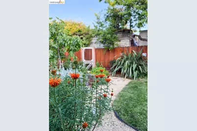 2736 Bartlett St, Oakland, CA 94602 - Photo 32