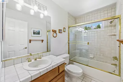 26 Oak Rd, Orinda, CA 94563 - Photo 24