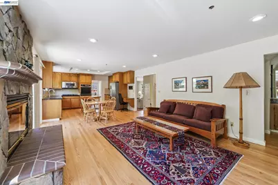26 Oak Rd, Orinda, CA 94563 - Photo 12