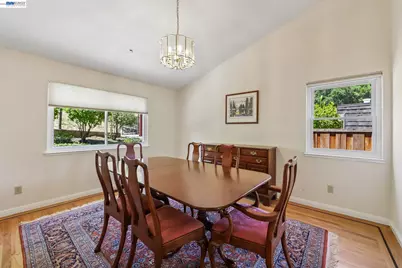 26 Oak Rd, Orinda, CA 94563 - Photo 16