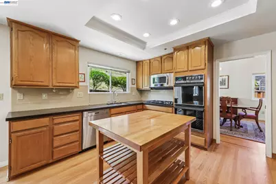 26 Oak Rd, Orinda, CA 94563 - Photo 18