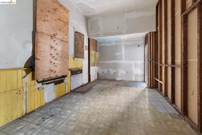 1528 International Blvd, Oakland, CA 94606 - Photo 18