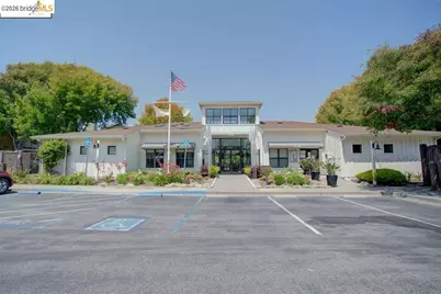 91 Schooner Ct, Richmond, CA 94804 - Photo 2