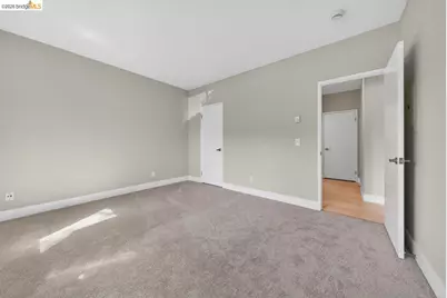 91 Schooner Ct, Richmond, CA 94804 - Photo 16