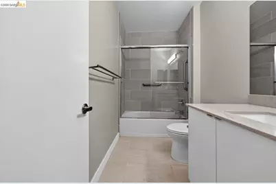 91 Schooner Ct, Richmond, CA 94804 - Photo 18