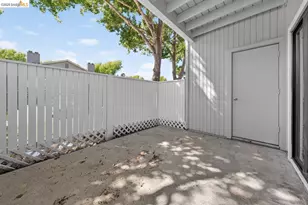 91 Schooner Ct, Richmond, CA 94804 - Photo 20
