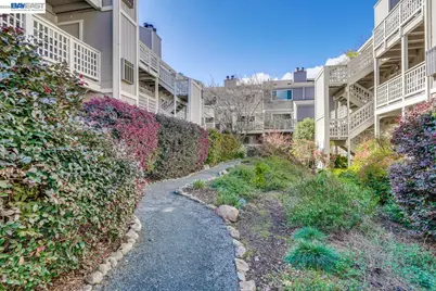 2709 Oak Rd #G, Walnut Creek, CA 94597 - Photo 24