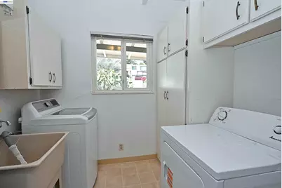 5239 Katrina Ct, Castro Valley, CA 94546 - Photo 44