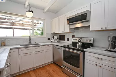 5239 Katrina Ct, Castro Valley, CA 94546 - Photo 20