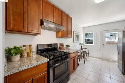 820 Madison St, Albany, CA 94706 - Photo 20