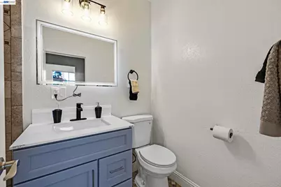 2248 22nd St, Oakland, CA 94606 - Photo 14