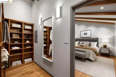 12131 Skyline Blvd, Oakland, CA 94619 - Photo 32