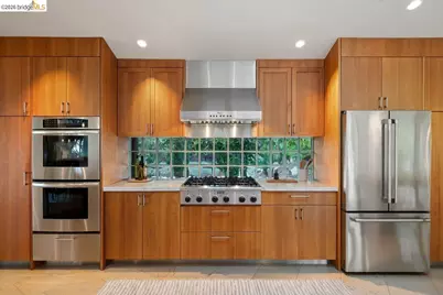12131 Skyline Blvd, Oakland, CA 94619 - Photo 26