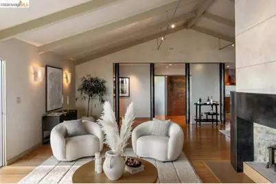 12131 Skyline Blvd, Oakland, CA 94619 - Photo 14
