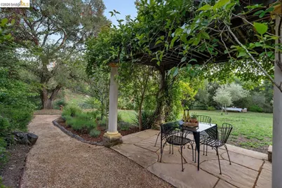 12131 Skyline Blvd, Oakland, CA 94619 - Photo 56
