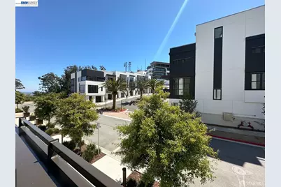 1 Bristol Ct. #302, San Francisco, CA 94130 - Photo 2