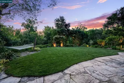 30 Greenwood Ct, Orinda, CA 94563 - Photo 4