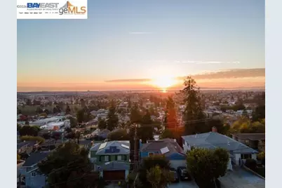 6338 Buena Ventura Ave, Oakland, CA 94605 - Photo 6