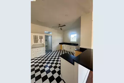 2423 Market St, Oakland, CA 94607 - Photo 4