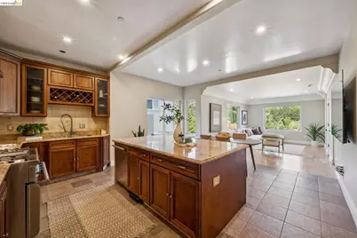 6929 Bristol Dr, Berkeley, CA 94705 - Photo 24