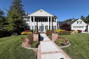 275 Deerfield Dr, Moraga, CA 94556 - Photo 1