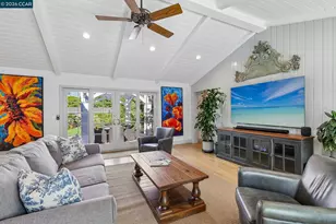 275 Deerfield Dr, Moraga, CA 94556 - Photo 12