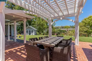 275 Deerfield Dr, Moraga, CA 94556 - Photo 46