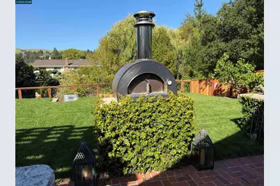 275 Deerfield Dr, Moraga, CA 94556 - Photo 12