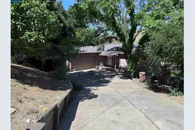 93 Mackie Dr, Martinez, CA 94553 - Photo 2