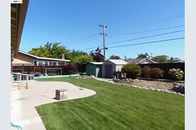8155 Elgin Ln, Dublin, CA 94568 - Photo 32