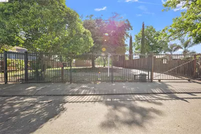 941 Burkett Ave, Stockton, CA 95205 - Photo 18